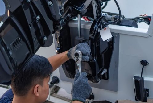 fixing-boat-engine fixing-boat-engine